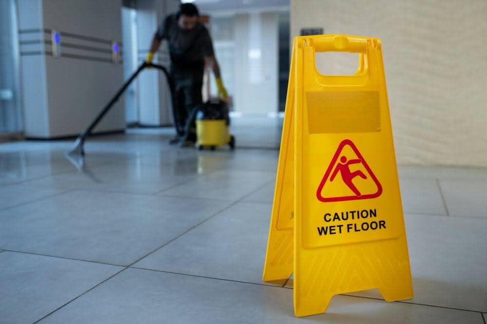 Aseo en Oficinas: 10 Ventajas de Contratar una Empresa Especializada 7 Limpieza de oficinas con Induaseo